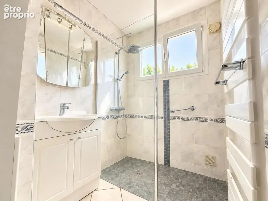 CHENOVE - Maison individuelle 68m²- 2 chambres, sous sol, terrasse, jardin - photo 16