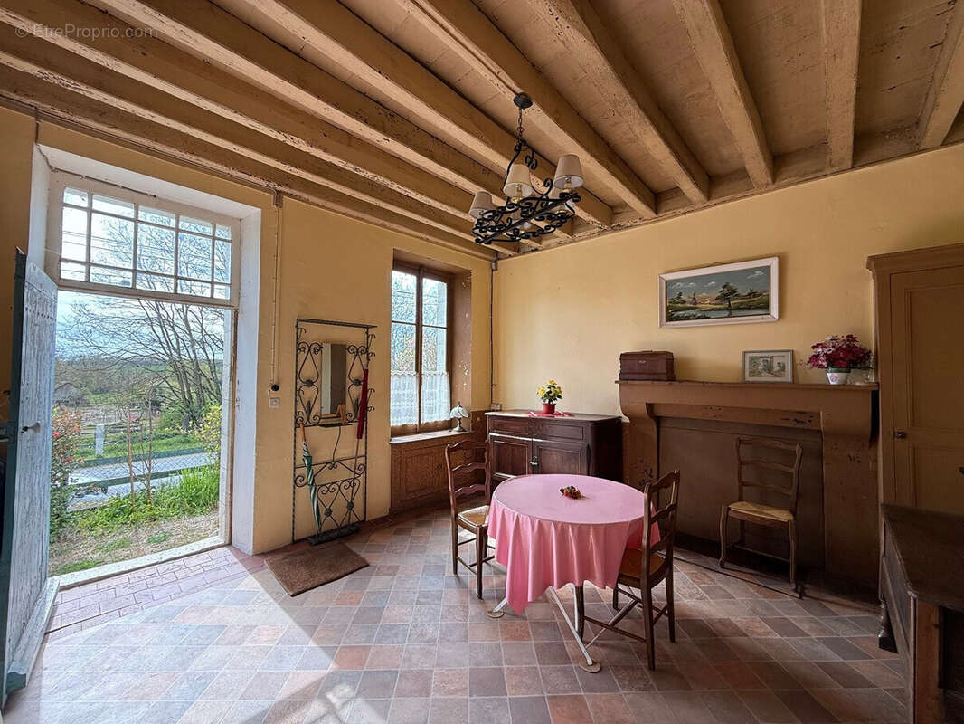 Maison à MAREUIL-SUR-ARNON