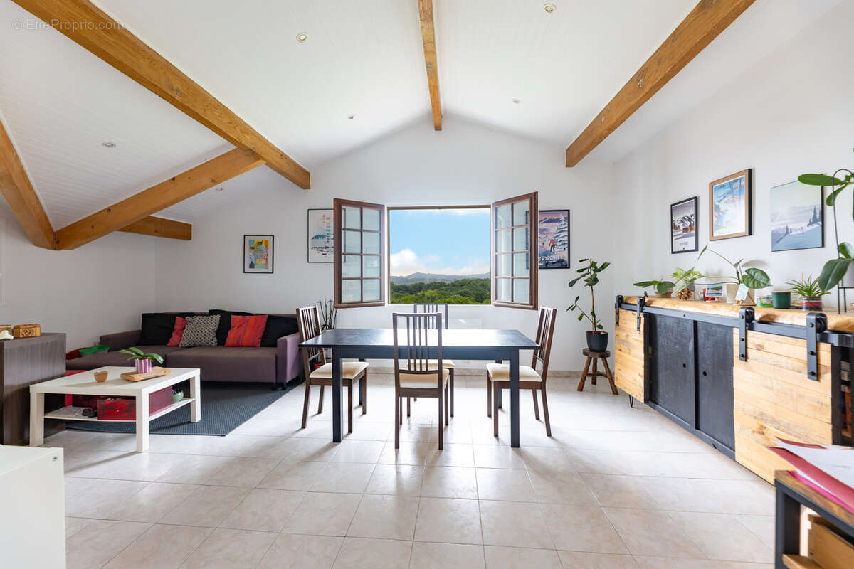 Appartement à CIBOURE