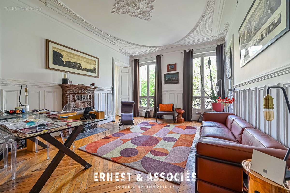 Appartement à PARIS-10E