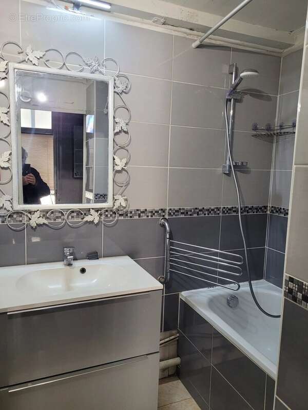 Appartement à MARSEILLE-5E