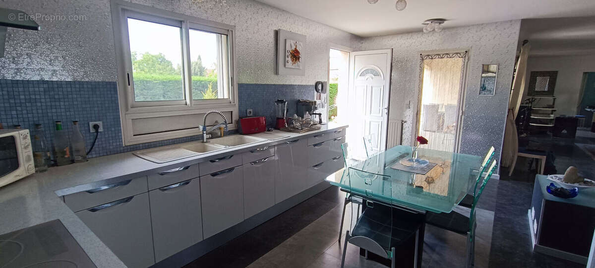 Maison à GENISSIEUX