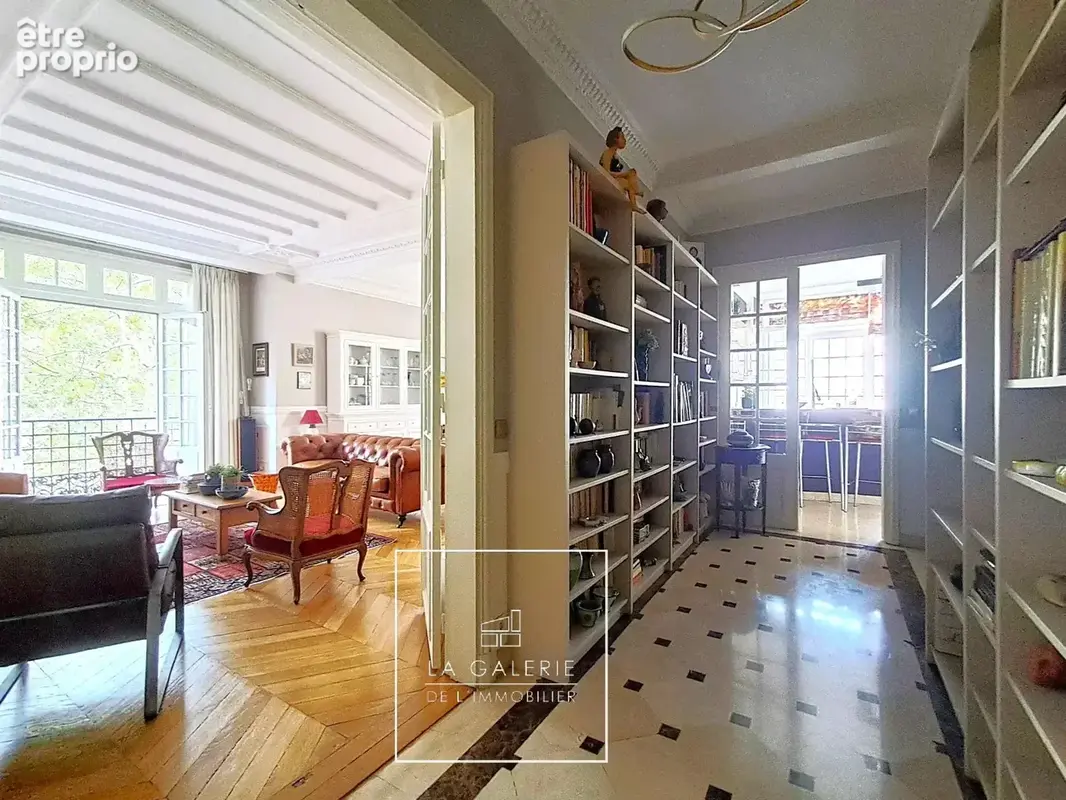 Très bel appartement familial de 145m2 au coeur du 12ème arrondissement, proche de tous les commerces et transports - photo 10