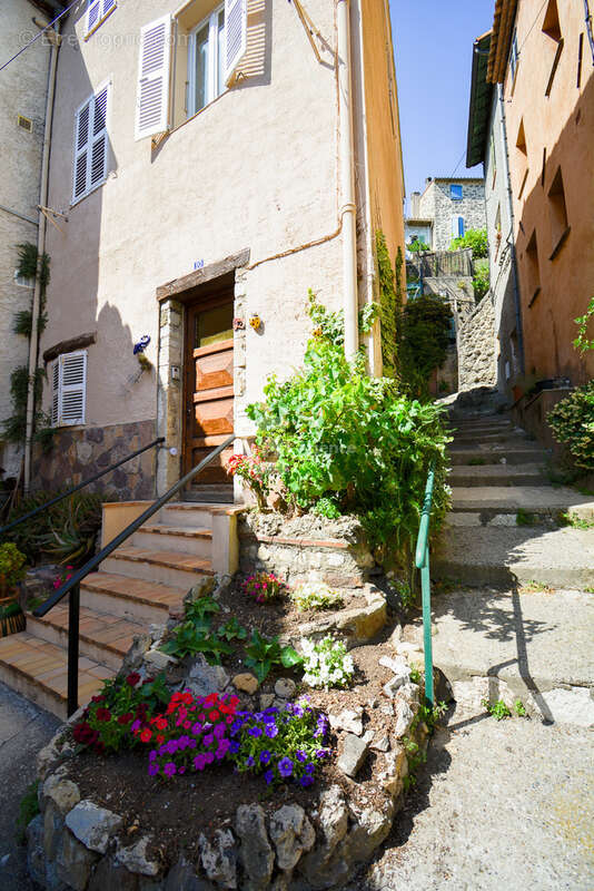 Maison à VILLENEUVE-LOUBET