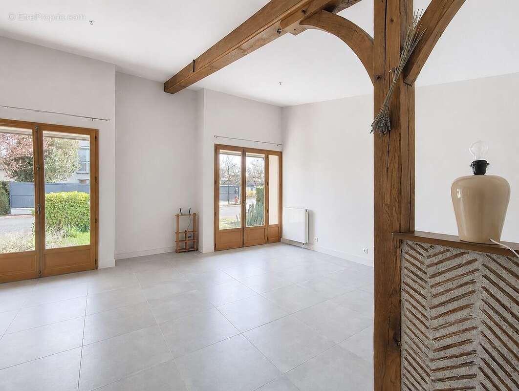 Maison 110 m² à Saint-Gervais-La-Foret  - photo 3