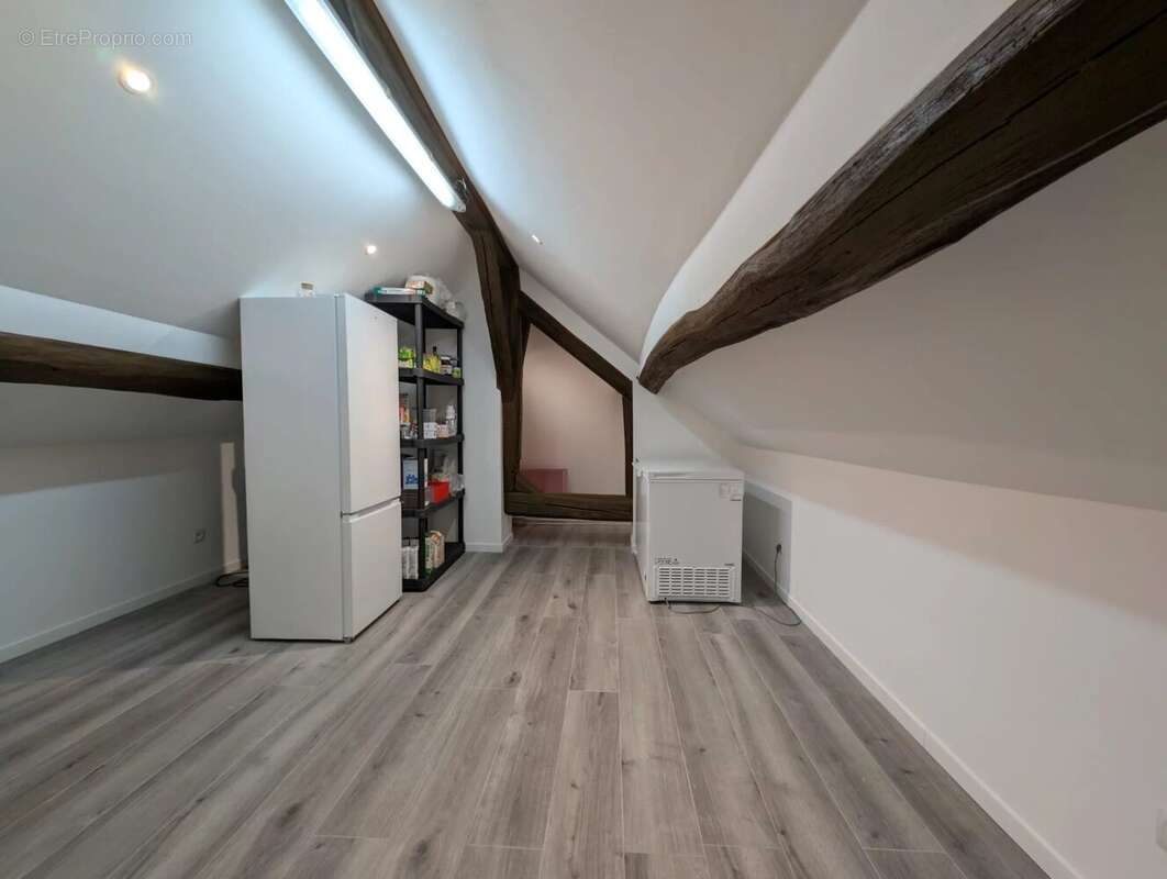 Commerce à LA FERTE-SOUS-JOUARRE