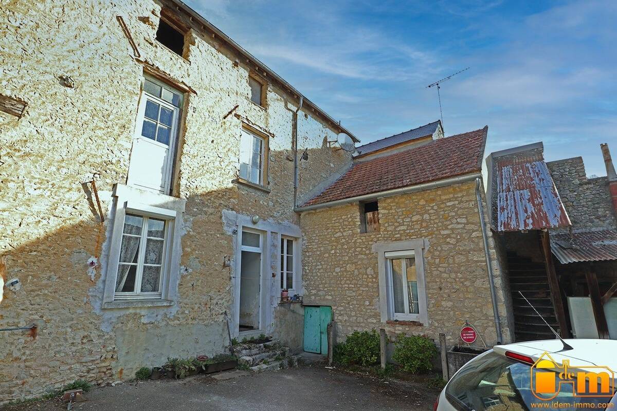 Maison à MEREVILLE