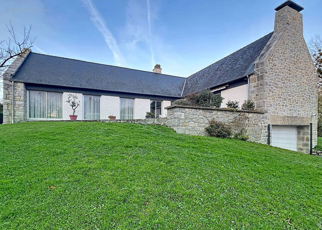 Maison à LE VIVIER-SUR-MER