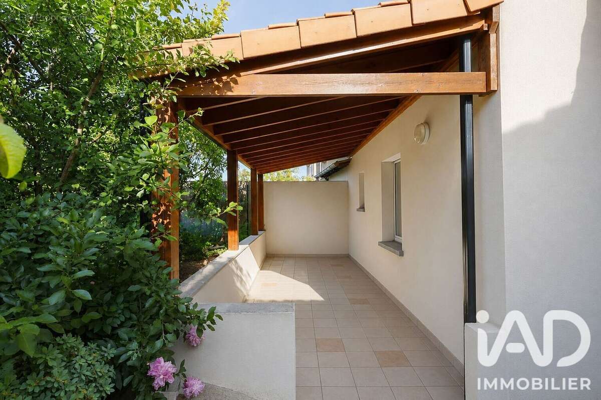 Photo 4 - Maison à SAINT-MACAIRE-EN-MAUGES