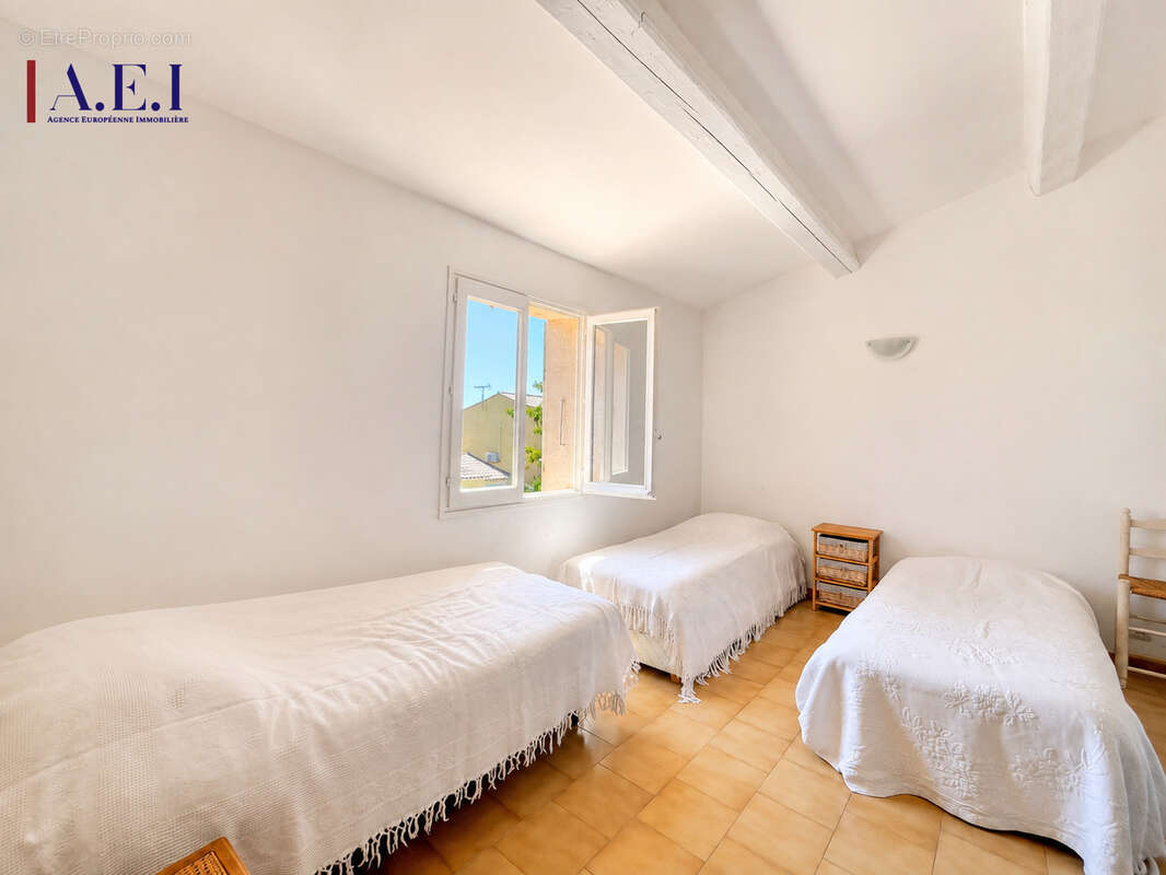 Six-Fours-Les-Plages - Villa individuelle avec jardin & garage - photo 17