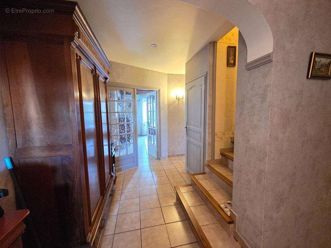 Maison à MONTELIMAR