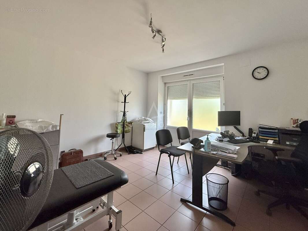 Maison 363 m² à Remilly  - photo 2