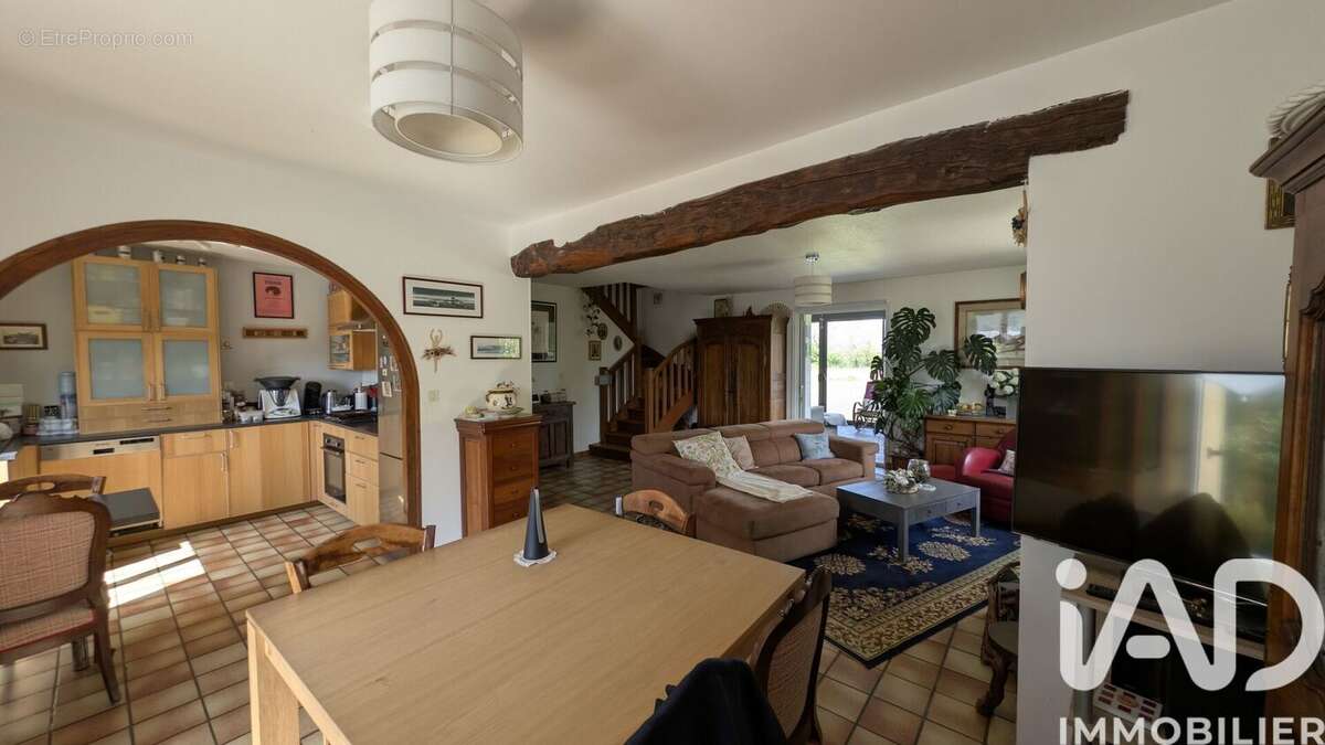 Maison 145 m² à Saint-Judoce  - photo 7