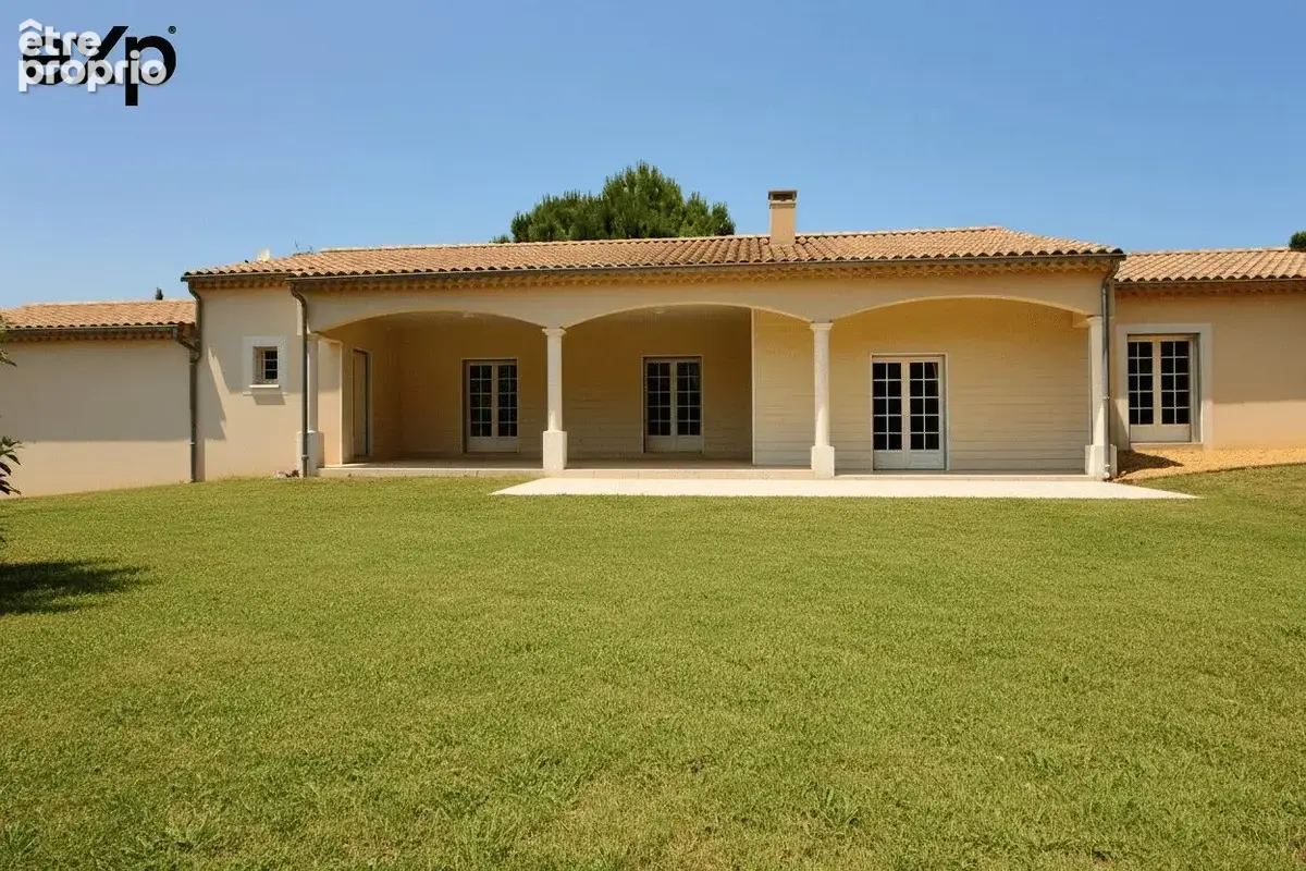 Maison 7 pièces 210 m² à vendre à L'isle-Sur-La-Sorgue (84800) - photo 5