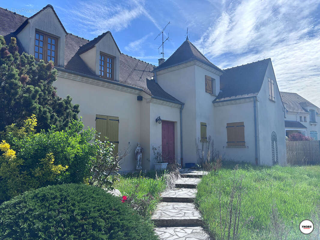 Maison à LES MUREAUX