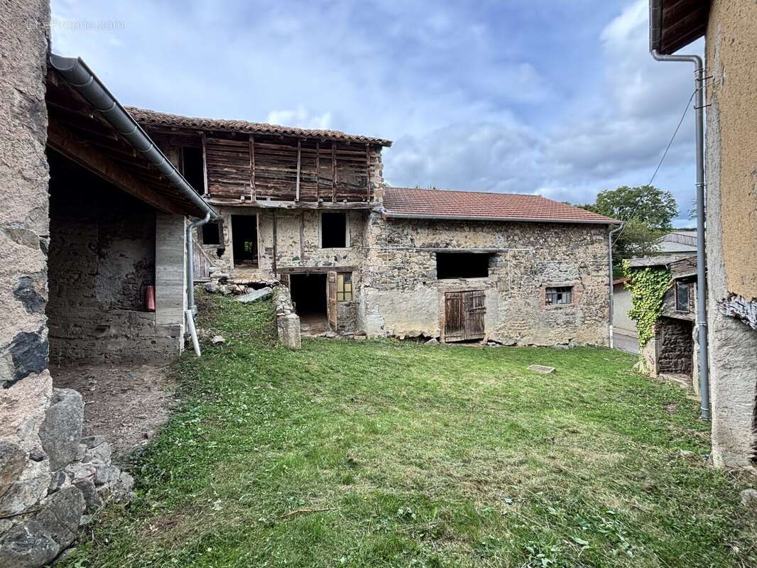 Maison à SAINT-PIERRE-LE-VIEUX