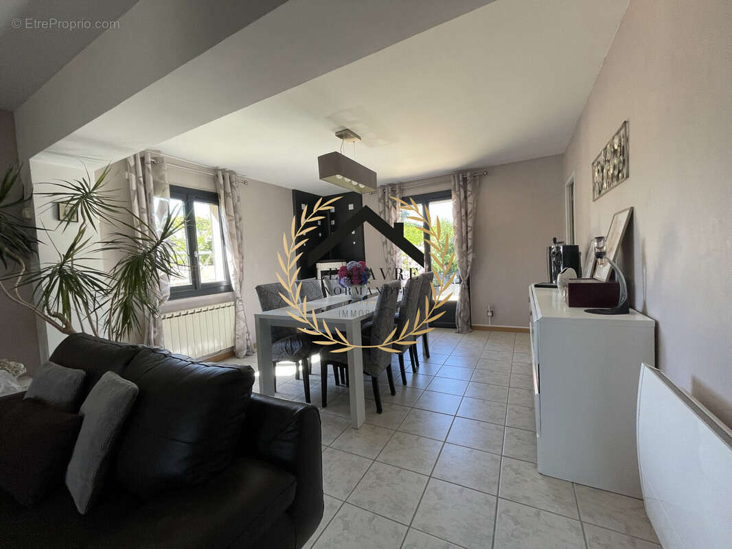 Maison 122 m² à Angerville-L'orcher  - photo 6