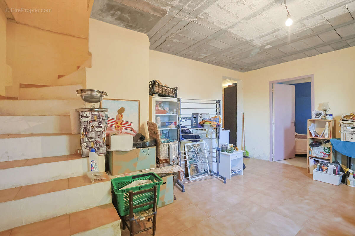 Maison à SOLLIES-VILLE