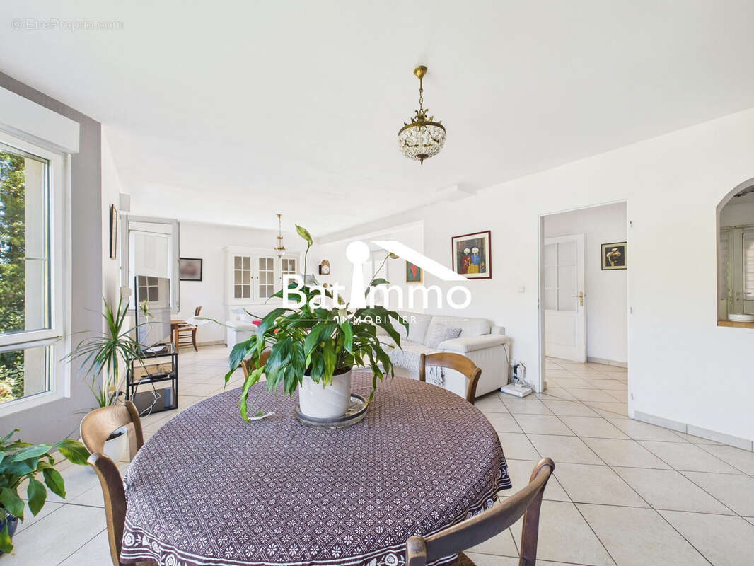 Maison à ARS-SUR-MOSELLE