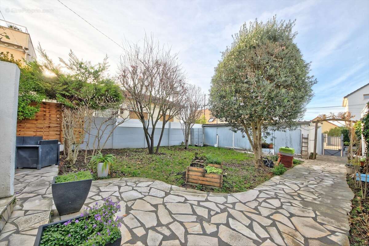 Jardin - Maison à NANTERRE