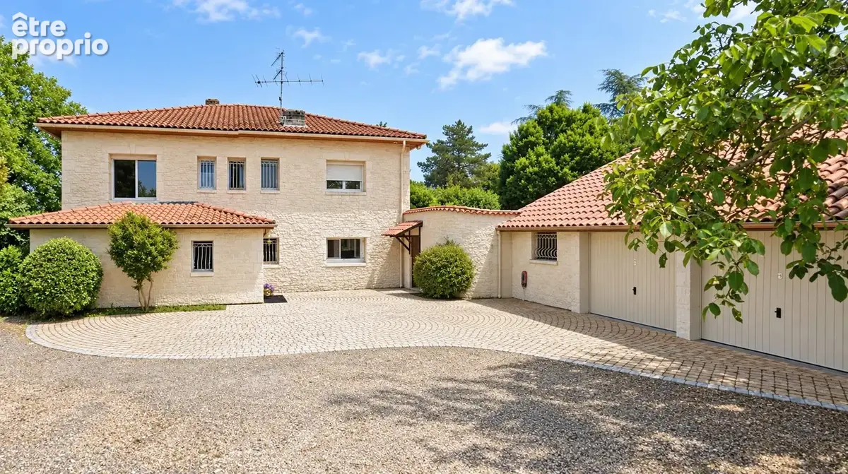 Maison à FLAUGEAC
