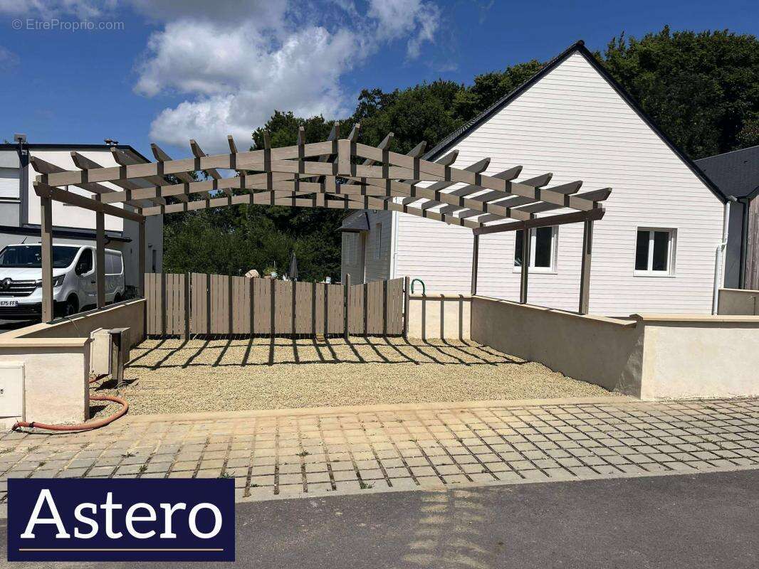 Maison à LA VICOMTE-SUR-RANCE