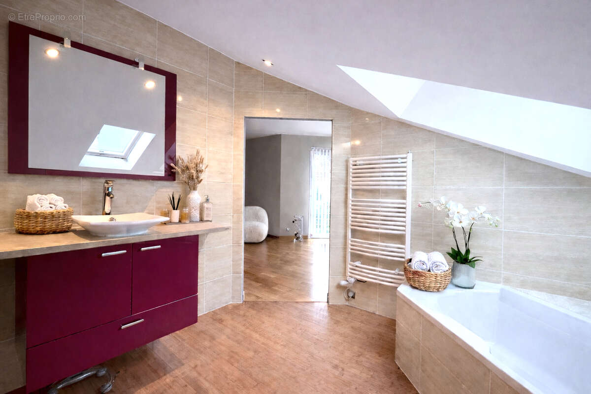 Maison à BELLEGARDE-SUR-VALSERINE