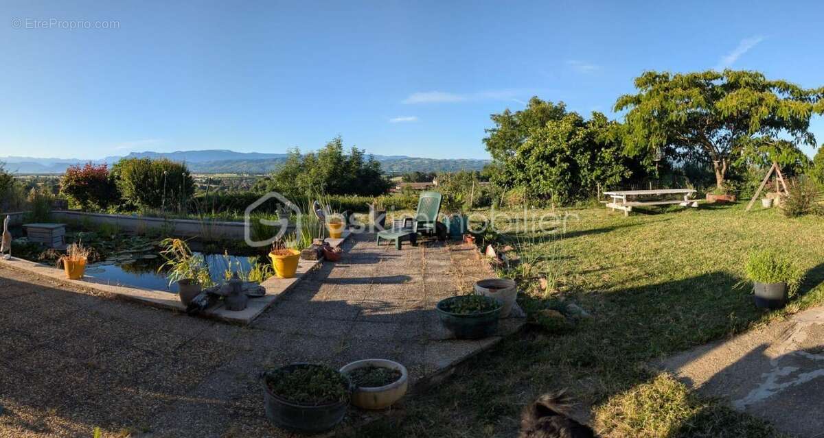 Maison familiale de 141m² sur 5580m² de terrain sur les hauteurs de La Frette avec vue magnifique ! - photo 26