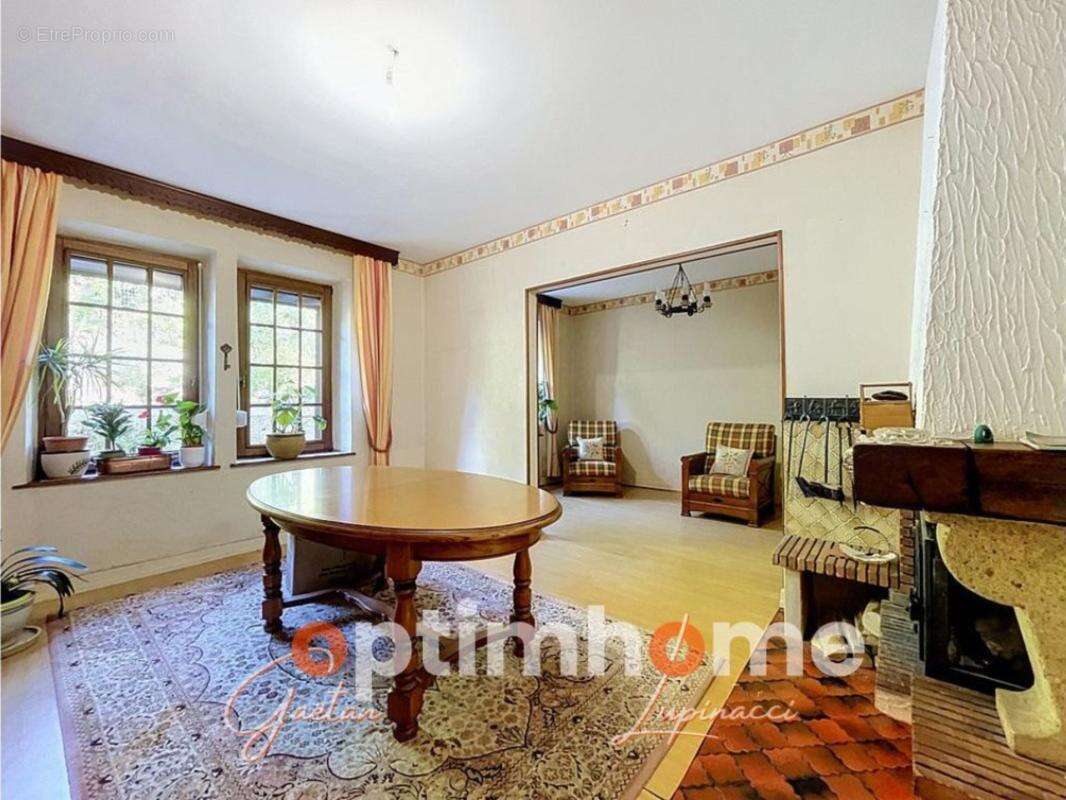 Maison à vendre 4 pièces, jardin et garage à MOYEUVRE GRANDE (57) - photo 2
