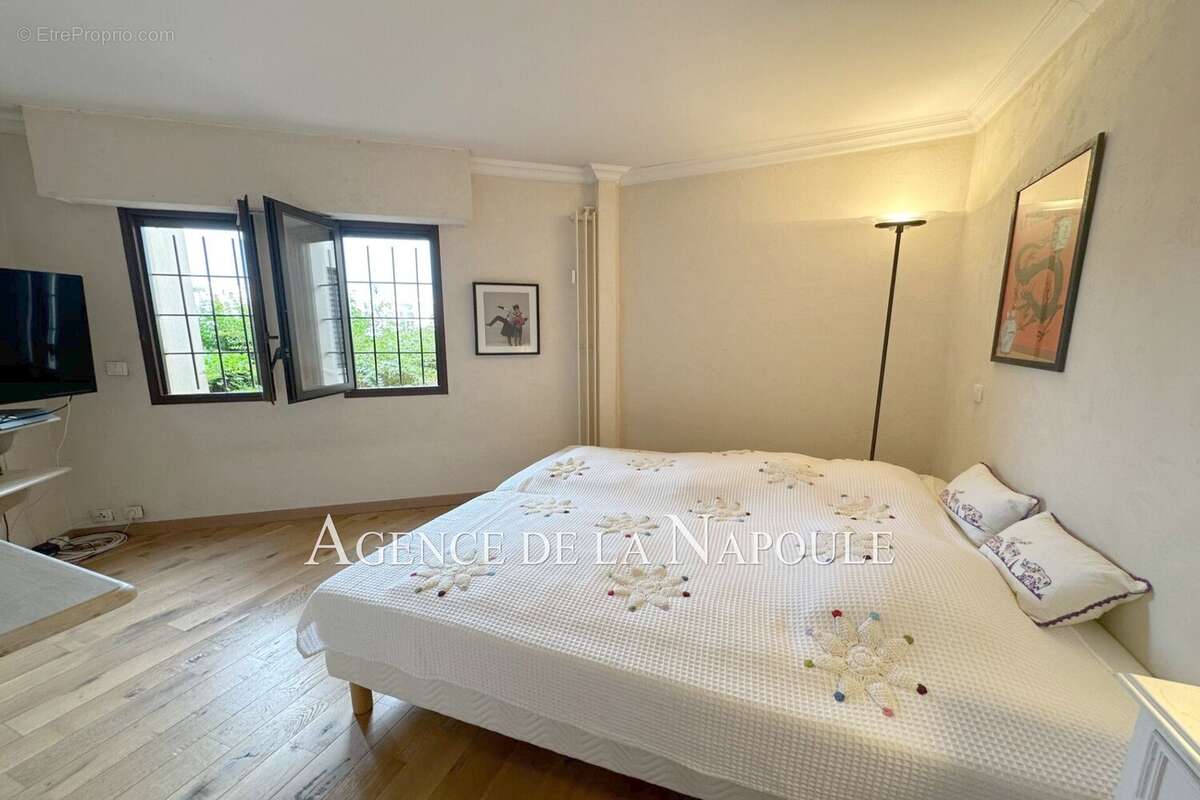 Appartement à MANDELIEU-LA-NAPOULE