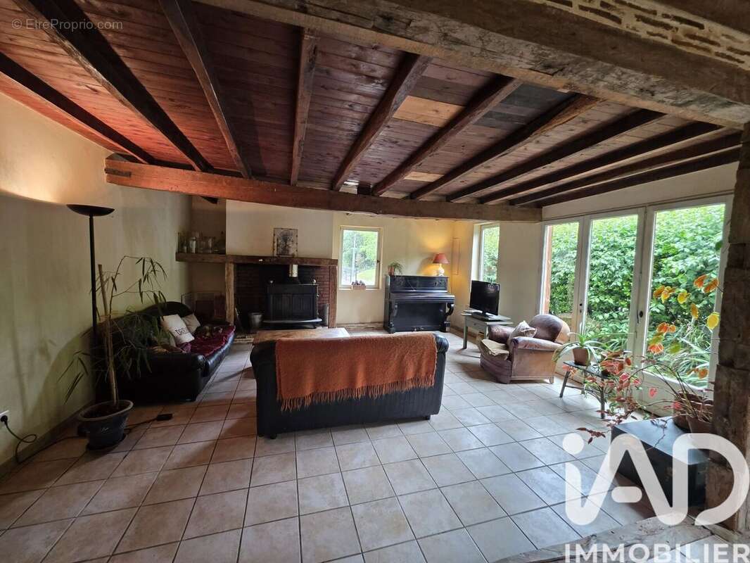 Maison 108 m² à Demu  - photo 5