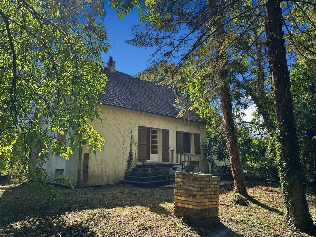 SOUPPES SUR LOING maison P5 de 126 m² sur sous-sol total - Terrain de 1096 m² - photo 2