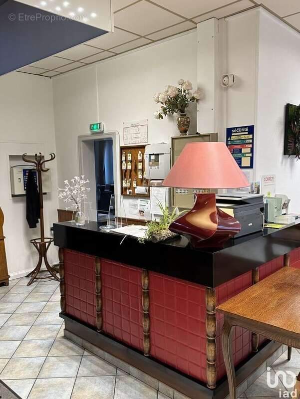 Photo 8 - Commerce à SEILHAC