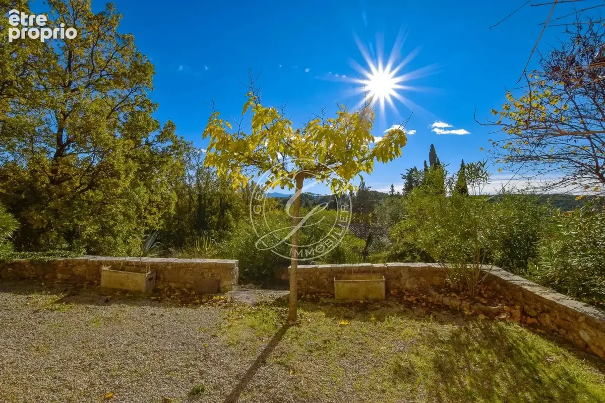 FLAYOSC - Mas Provençal avec piscine et cave, proche village - photo 4