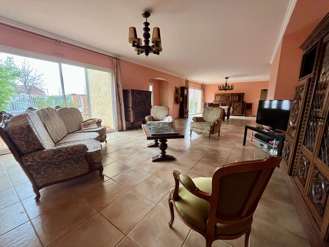 Maison à LA TOUR-DU-CRIEU