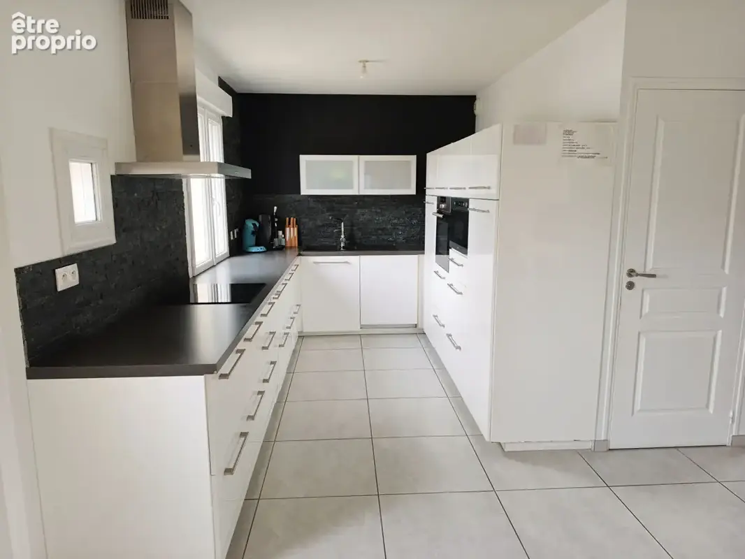 Maison 4 chambres à vendre à Landivisiau - Réf. 482CD - photo 2