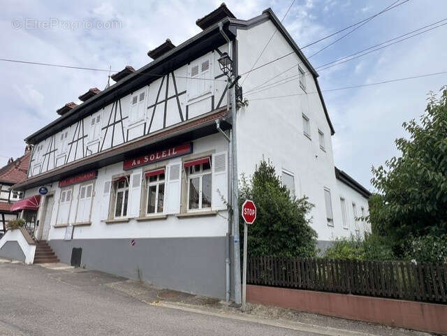 Immeuble avec restaurant, logements et chambres d'hôtes - photo 2