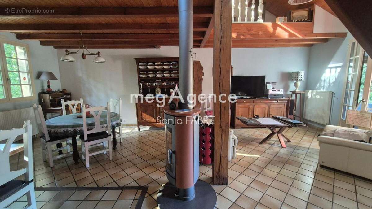 Maison sur terrain arboré à CHÂTEAU-THEBAUD - photo 6
