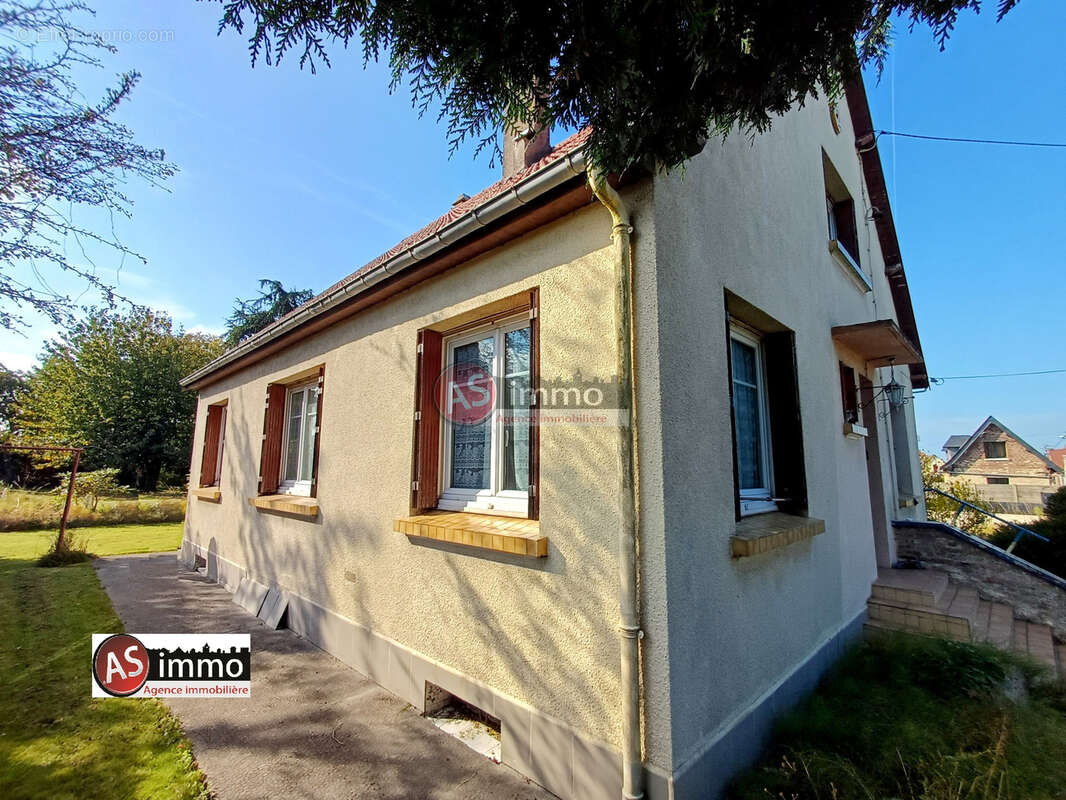 Maison à GREGES