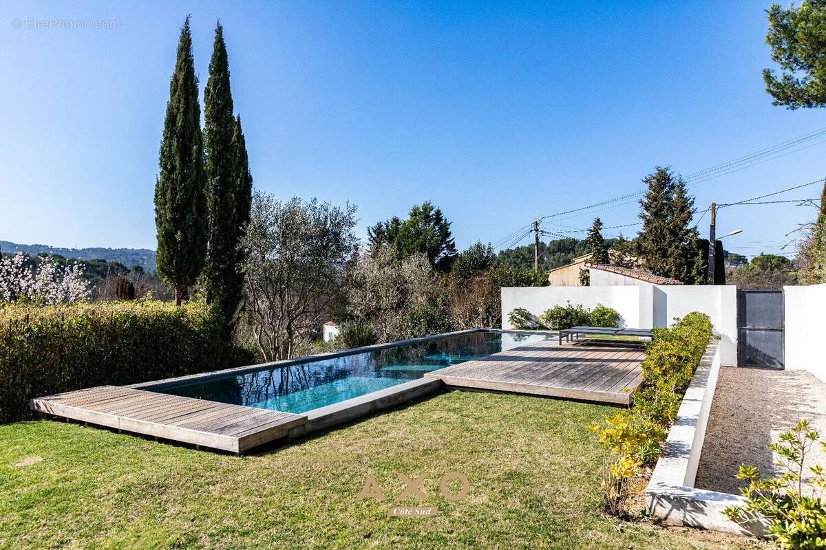 Maison à LE THOLONET