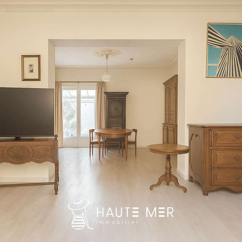 REINE - Villa sablaise avec garage à 250 mètres de la grande plage - photo 4