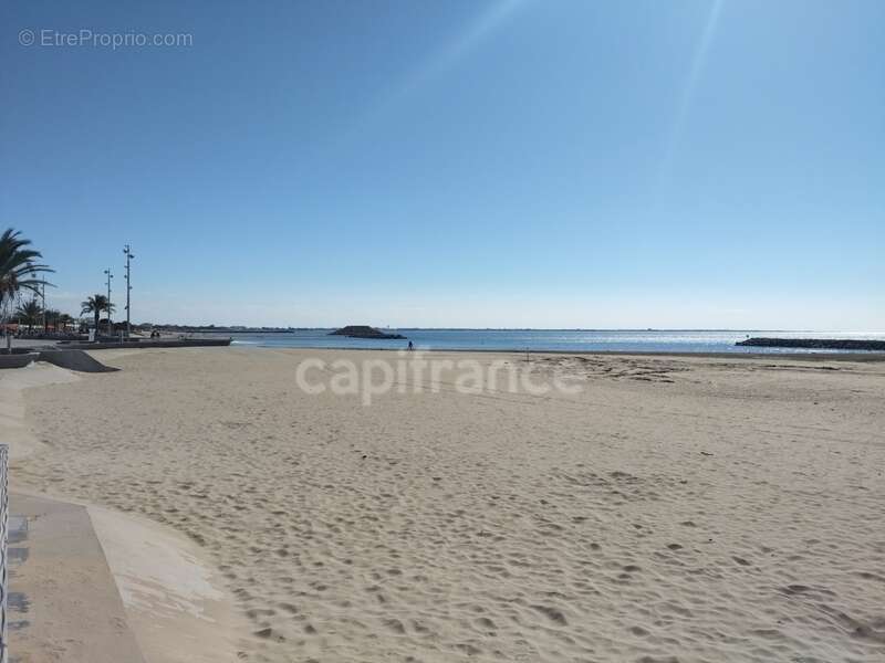 Commerce à LA GRANDE-MOTTE