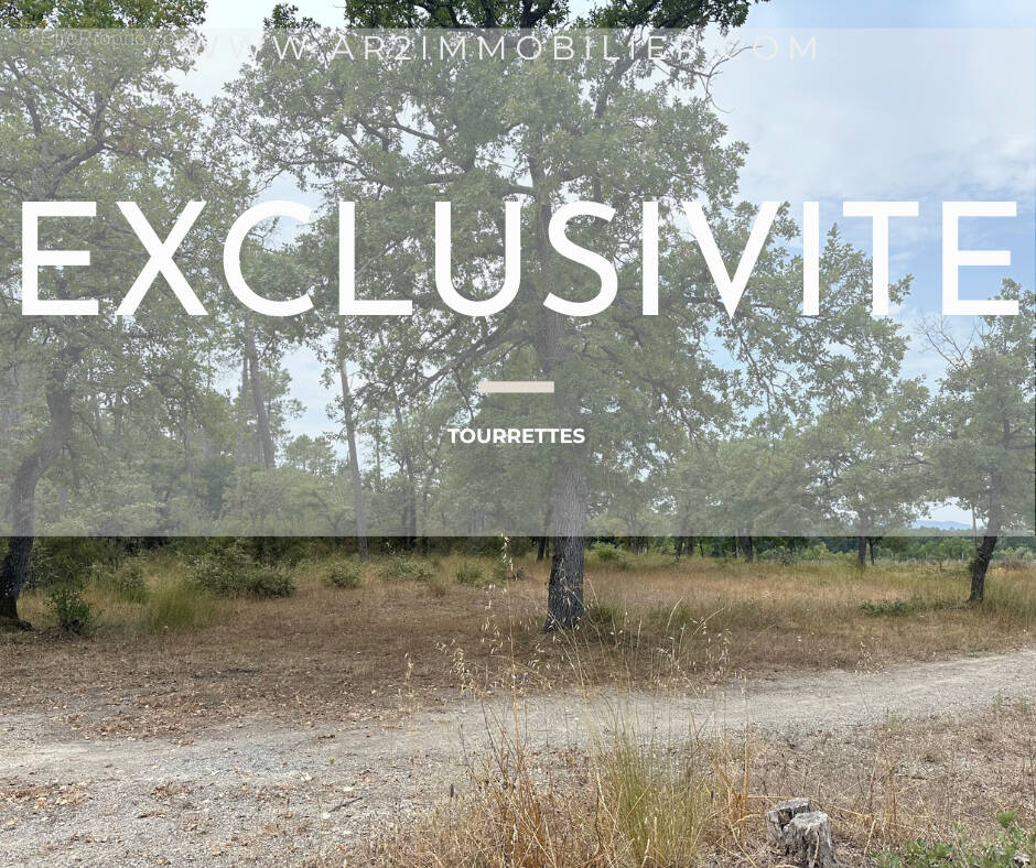 Terrain à TOURRETTES