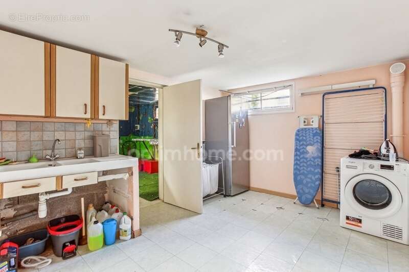 Maison à VERT-SAINT-DENIS