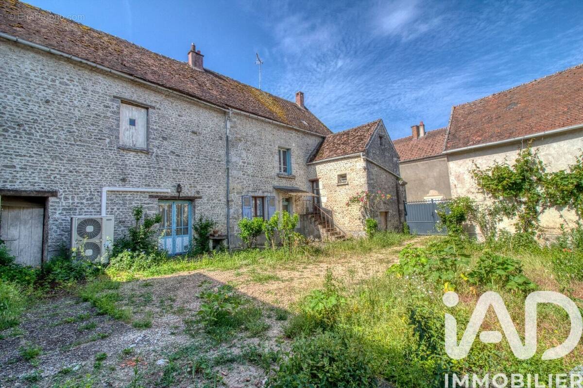 Photo 1 - Maison à SERMAISES