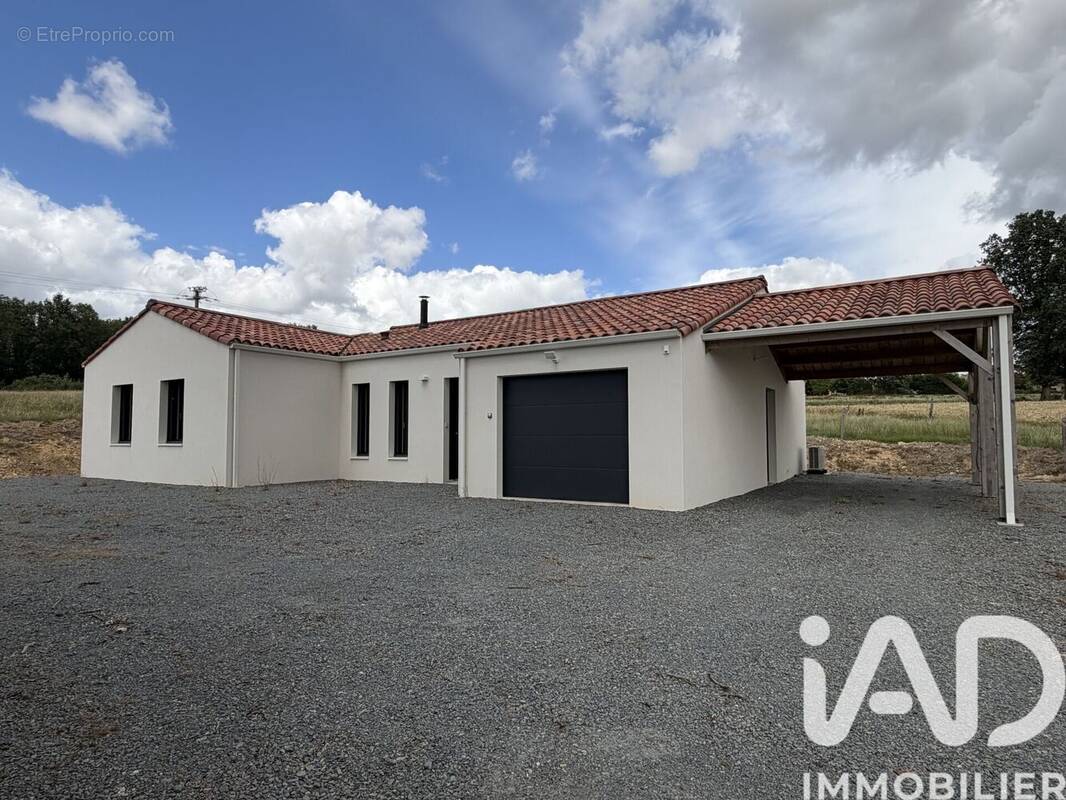 Photo 1 - Maison à LA CHATAIGNERAIE