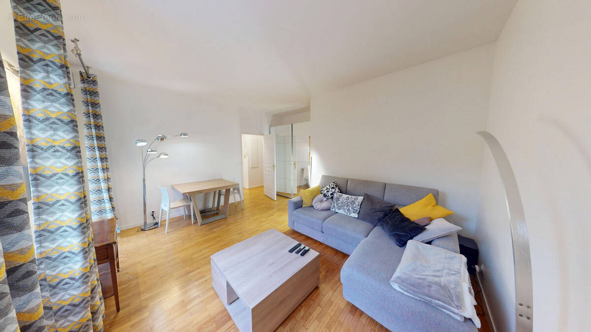Appartement à LE PERREUX-SUR-MARNE