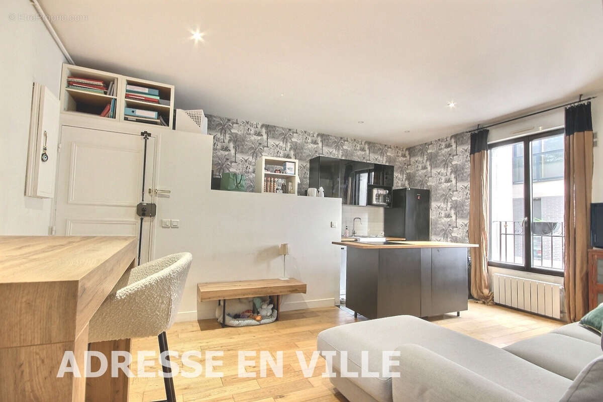 Appartement à COURBEVOIE
