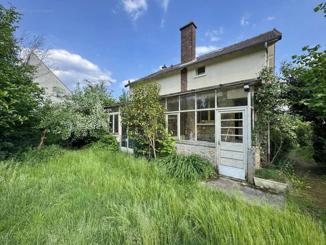 Maison à VERRIERES-LE-BUISSON