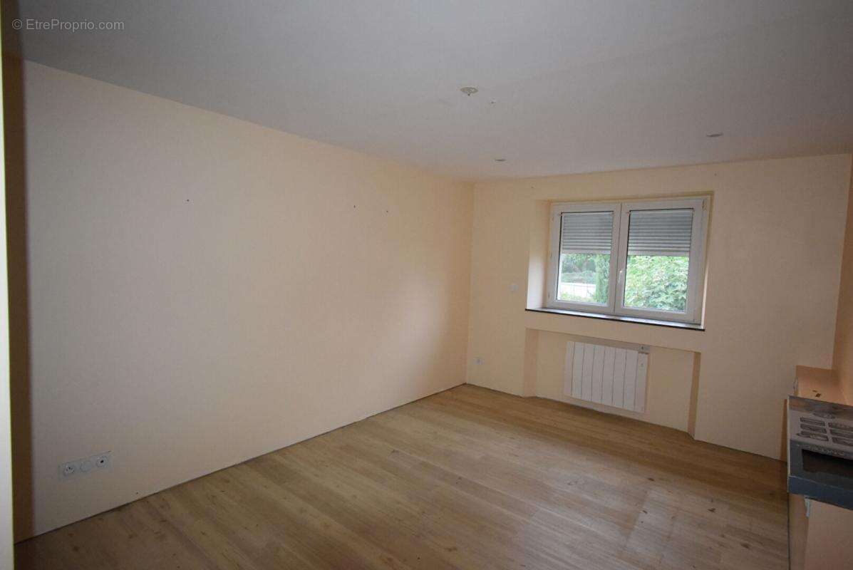 Appartement à MELLAC